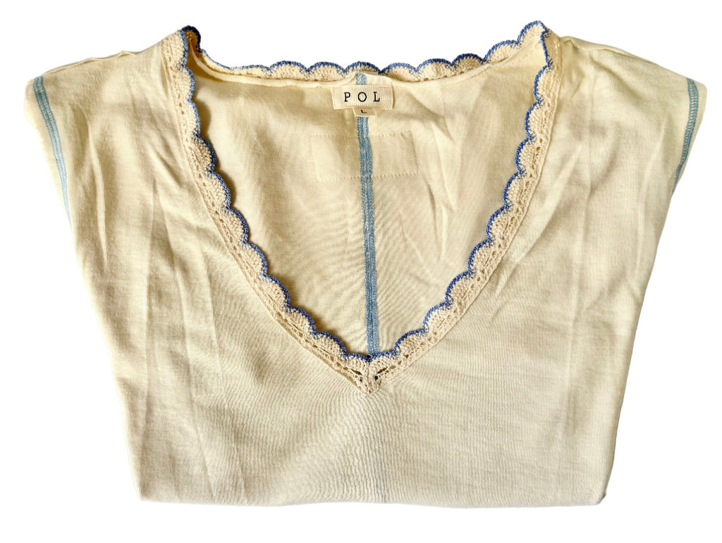 POL Boho Crochet Lace V-Neck Top – Cream with Blue Scalloped Trim