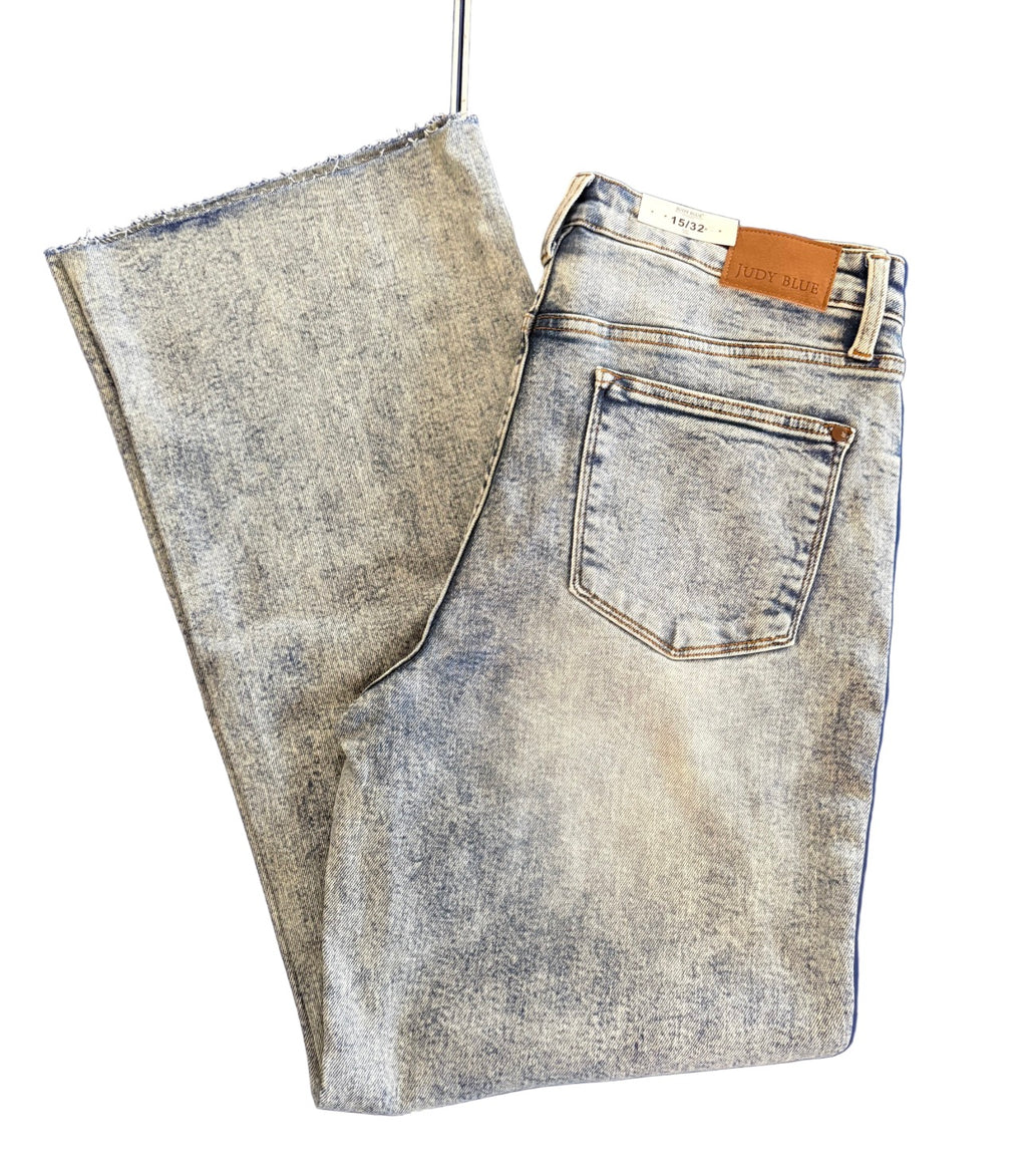Judy blue high rise light mineral wash raw he wide leg jeans 15/32