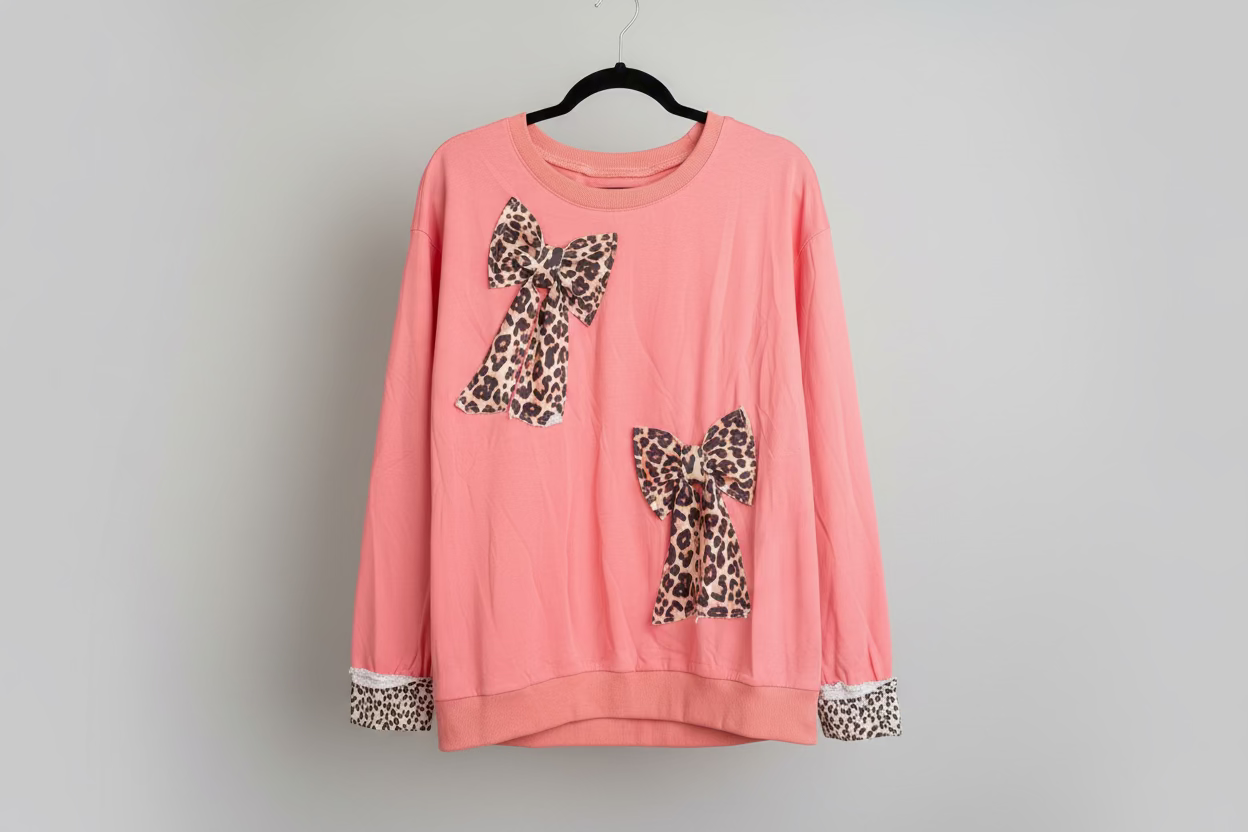 Shiraleah "Leopard Bows" Graphic Sweatshirt – Coral Pink