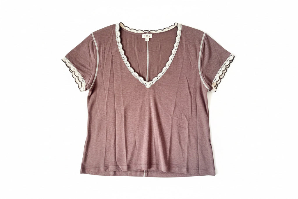 POL Scalloped Crochet Trim V-Neck Top in Mauve