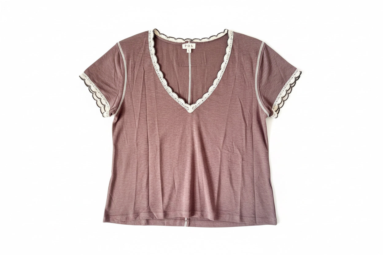 POL Scalloped Crochet Trim V-Neck Top in Mauve